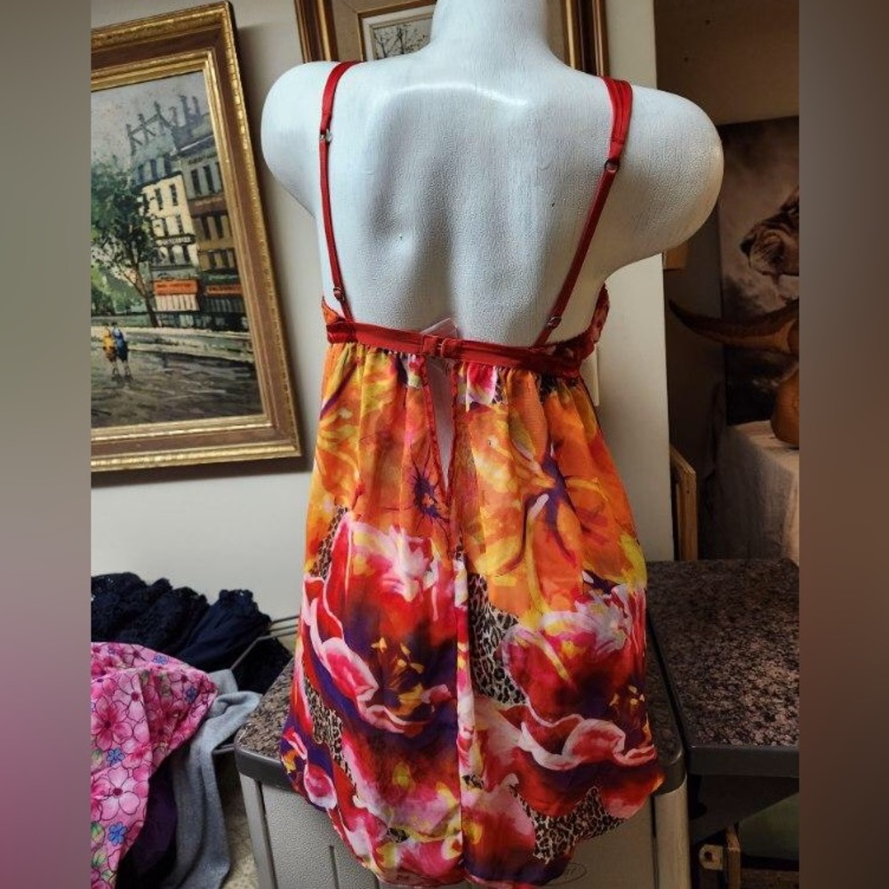 Victoria’s Secret very sexy neglige